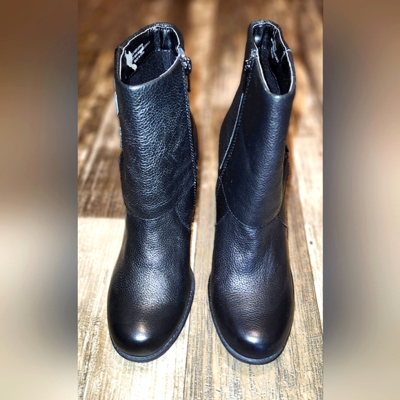 Boc black leather ankle boots Size 7.5 EUC - Picture 6 of 9